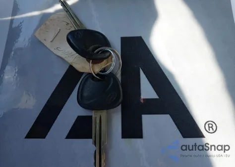 2003 Hyundai Santa Fe Gls/Lx z USA, uszkodzony, nr VIN KM8SC13E13U524067